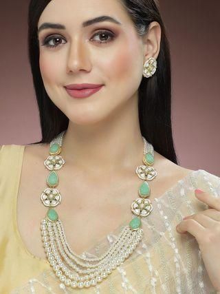 Karatcart Pearl Beaded Light Green Carved Stone Kundan Rani Haar Necklace Set